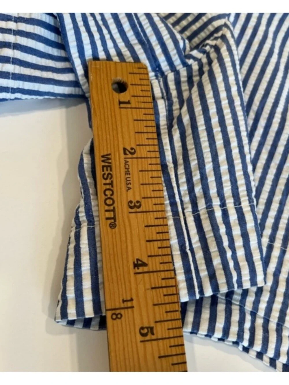 Gap Women High Waist Seersucker Shorts Size 10 Blue White Stripes Pockets.